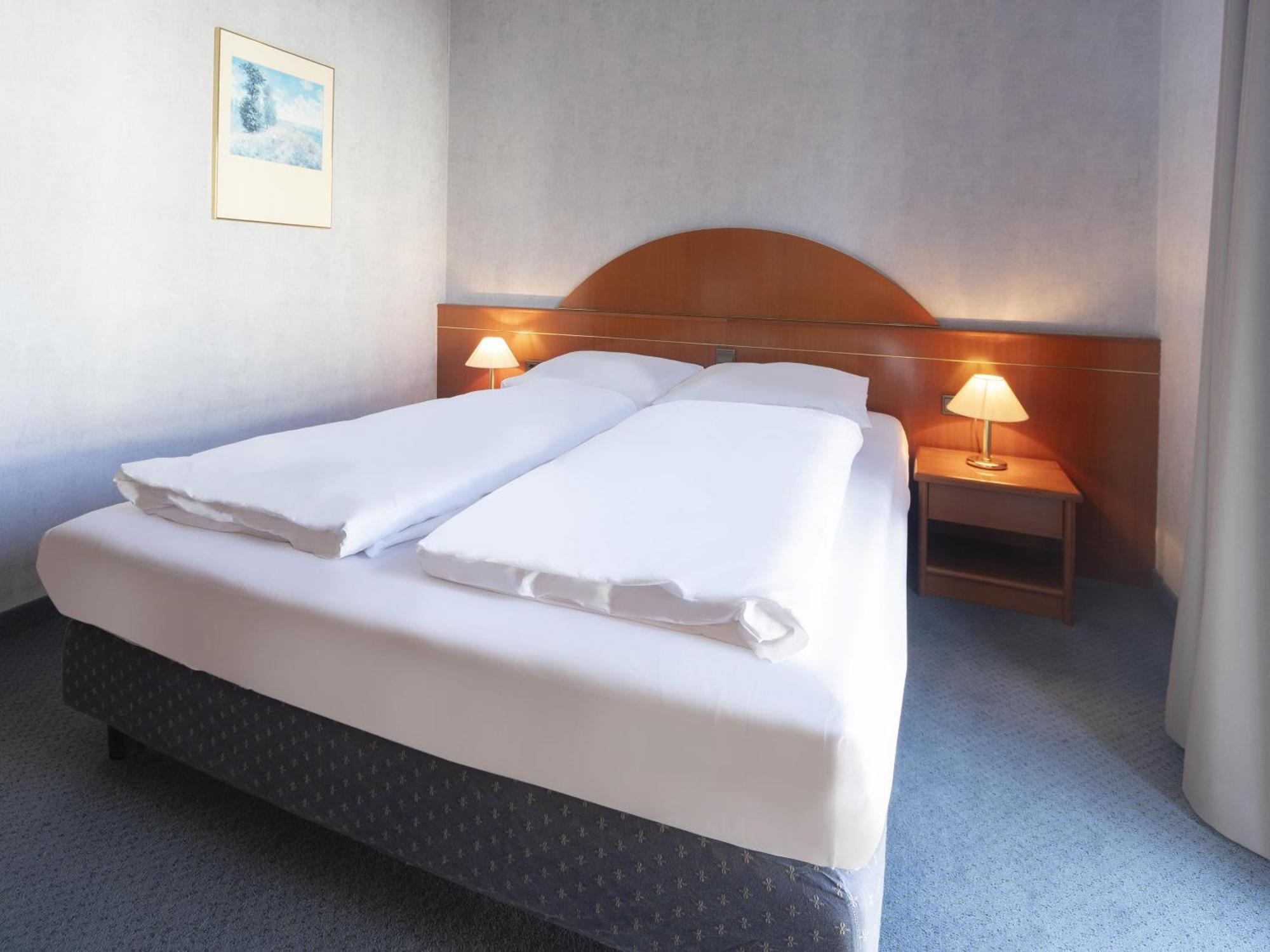 B&B Hotel Gotha-Hbf ภายนอก รูปภาพ